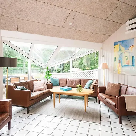 4 Star In Holiday home Glesborg