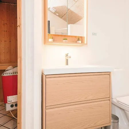 4 Star In Holiday home Glesborg